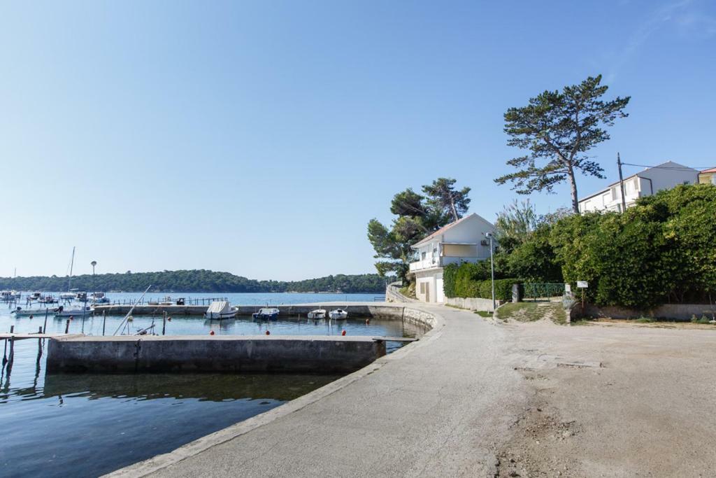Apartmani Maris III Ραμπ Εξωτερικό φωτογραφία